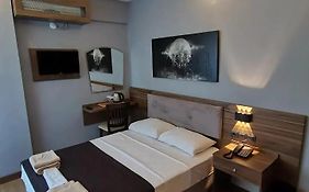 Nicer Hotel